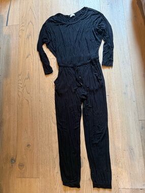 Pink Lily Black Long-Sleeve Drawstring Jumpsuit